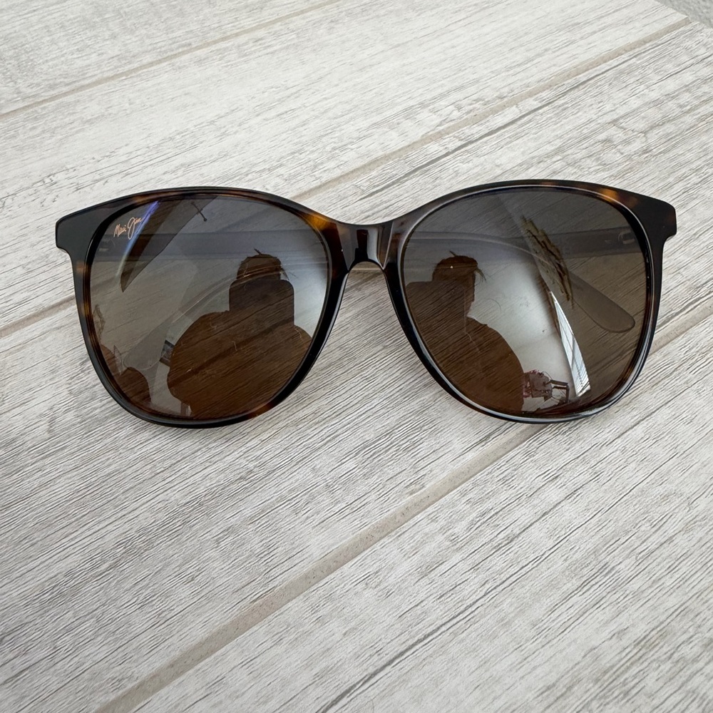 Maui Jim MJ821-10E Isola